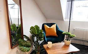 A&A Luxury Stay Olive St - City Centre Premium Stays